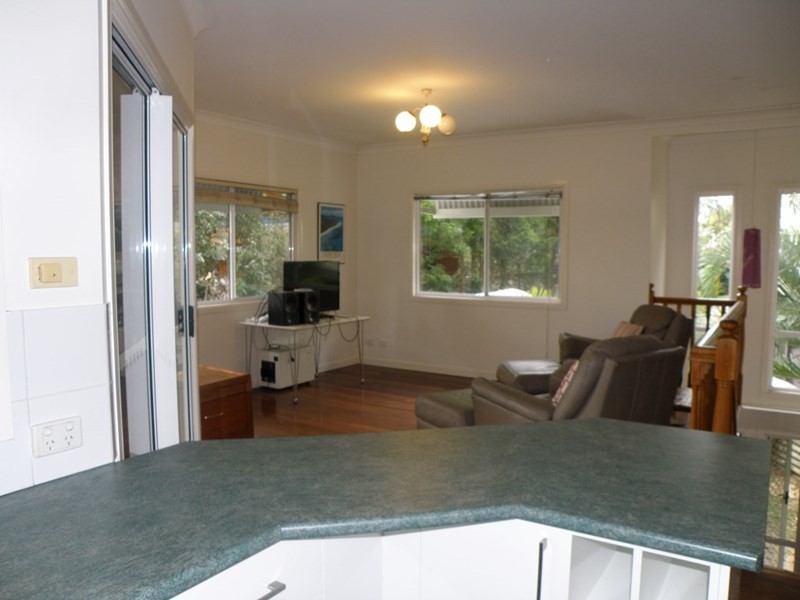 10b Yarrong Road, Point Lookout QLD 4183