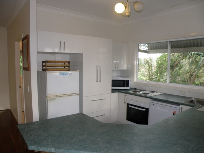 10b Yarrong Road, Point Lookout QLD 4183