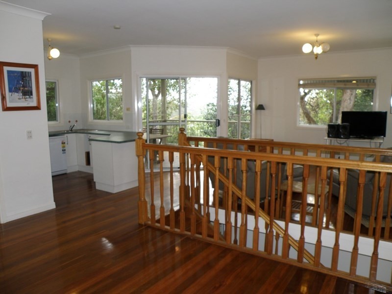 10b Yarrong Road, Point Lookout QLD 4183