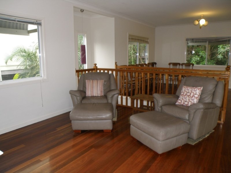 10b Yarrong Road, Point Lookout QLD 4183