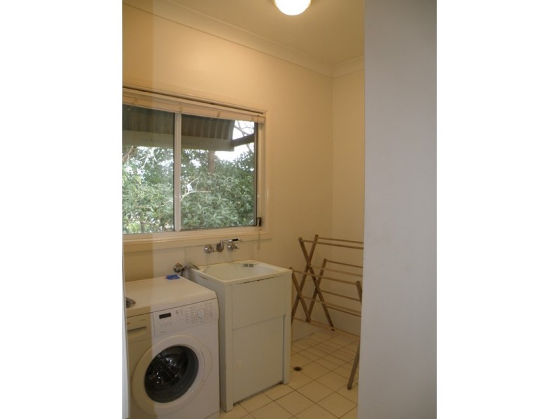 10b Yarrong Road, Point Lookout QLD 4183