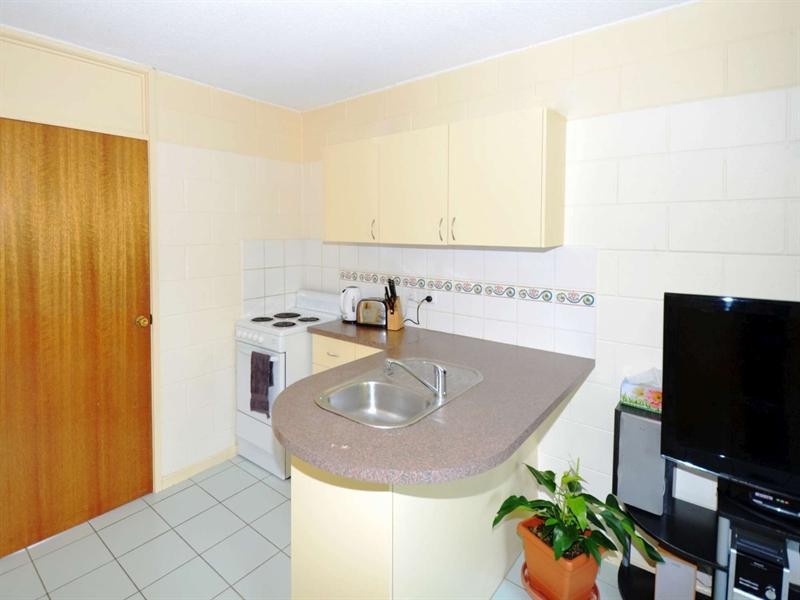 9/19 Ryan Street, North Ward QLD 4810