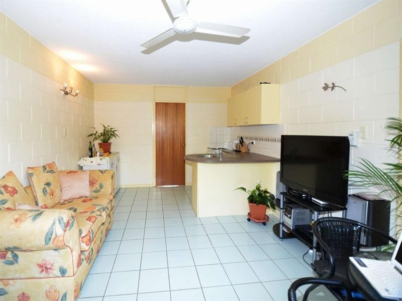 9/19 Ryan Street, North Ward QLD 4810