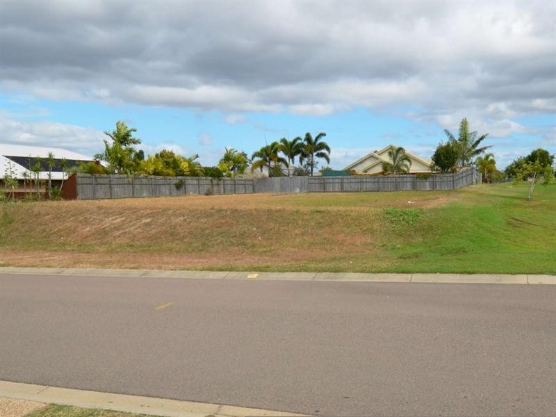 91 Thorn Street, Mount Louisa QLD 4814