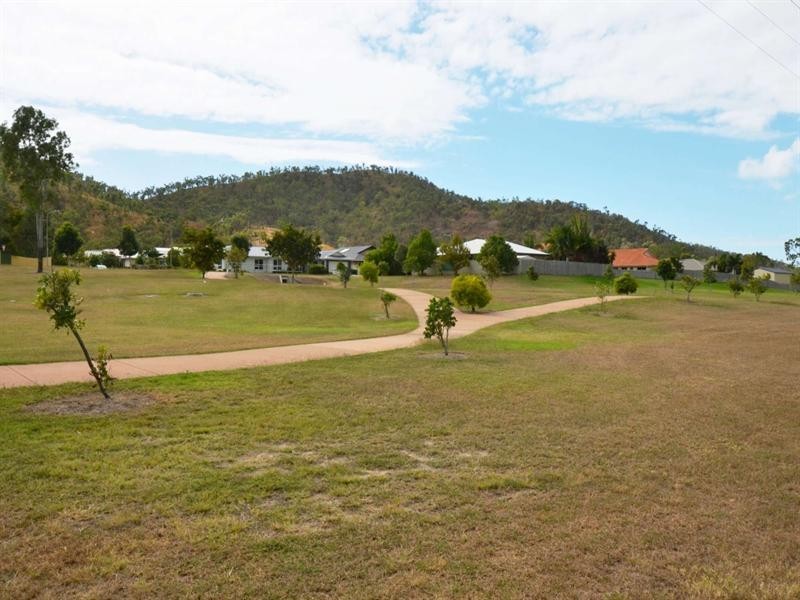 91 Thorn Street, Mount Louisa QLD 4814