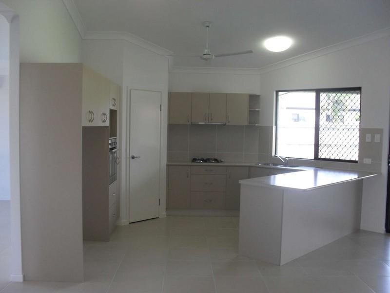 2 Tahlia Court, Mount Louisa QLD 4814