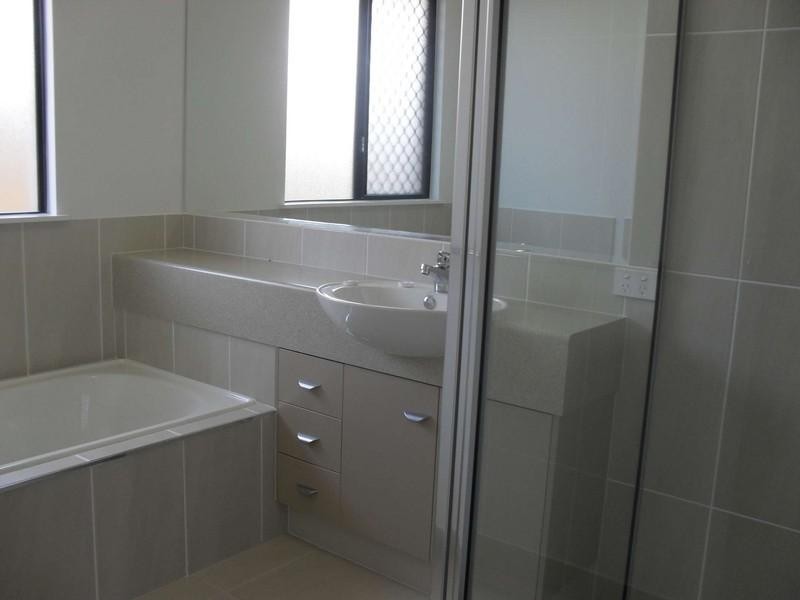 2 Tahlia Court, Mount Louisa QLD 4814