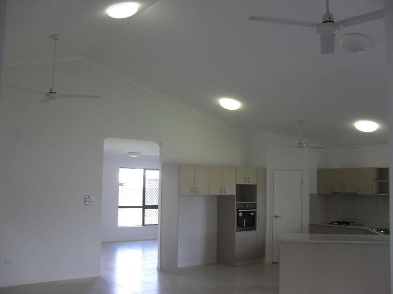 2 Tahlia Court, Mount Louisa QLD 4814