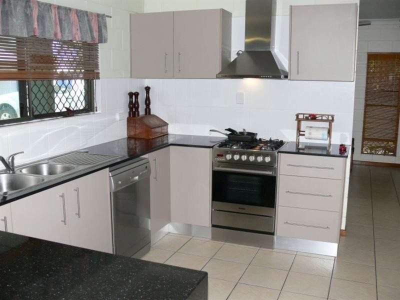 96 Thirteenth Avenue, Home Hill QLD 4806