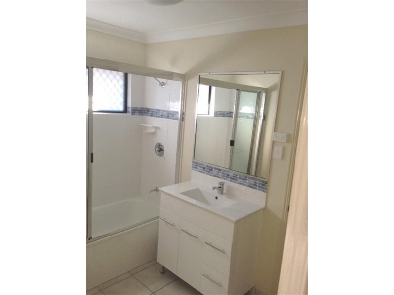 8 Summergold Street, Mount Low QLD 4818