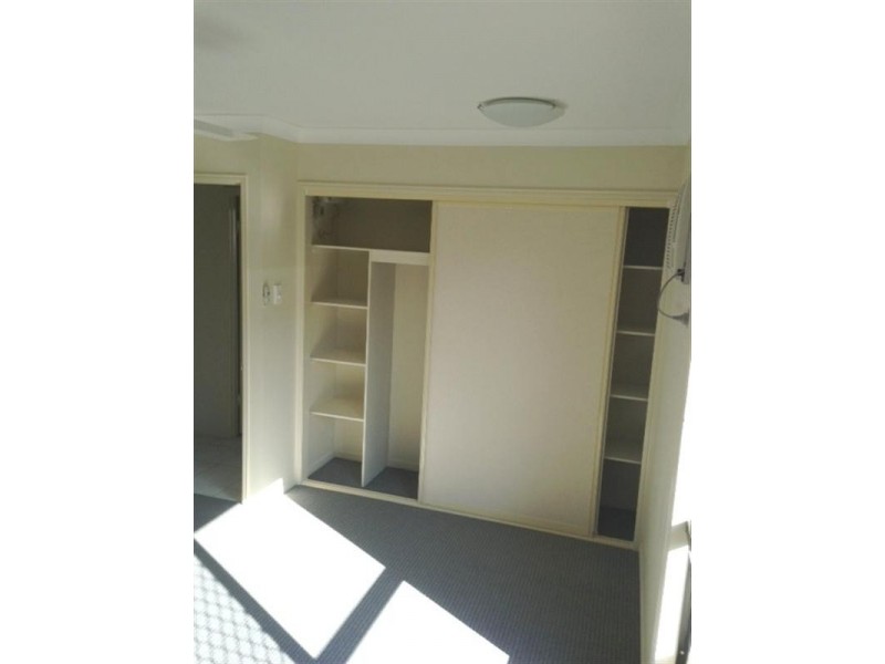 8 Summergold Street, Mount Low QLD 4818