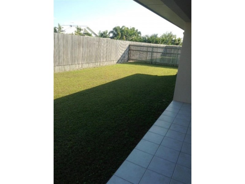 8 Summergold Street, Mount Low QLD 4818