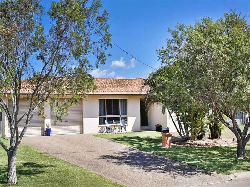 12 Bellamy Drive, Rasmussen QLD 4815