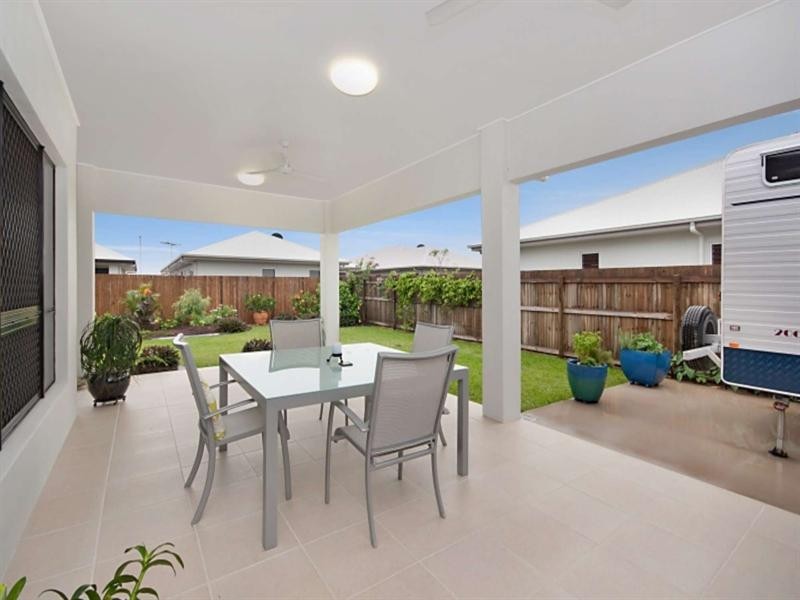 13 Broadwater Terrace, Idalia QLD 4811