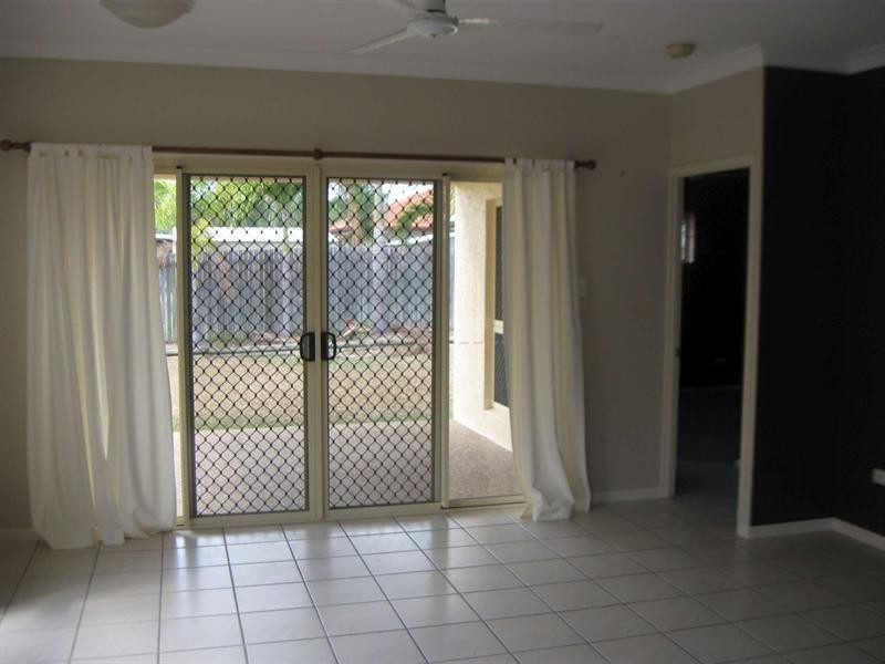 8A Siris Place, Douglas QLD 4814