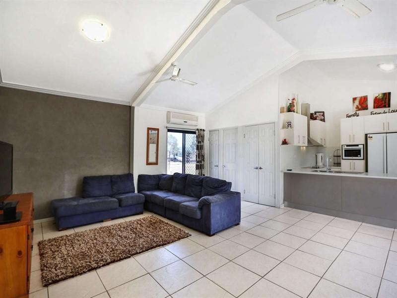 33 Blackview Avenue, Black River QLD 4818