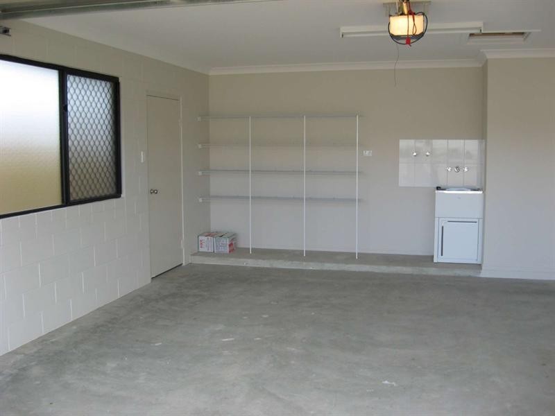 1 Nina Pocket, Bushland Beach QLD 4818