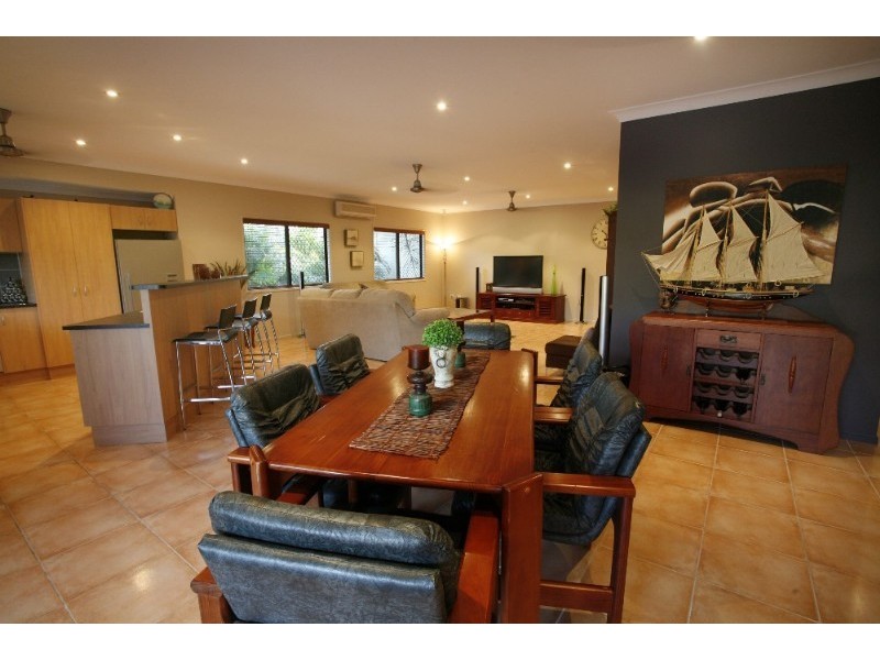 3 Hickory Court, Bushland Beach QLD 4818