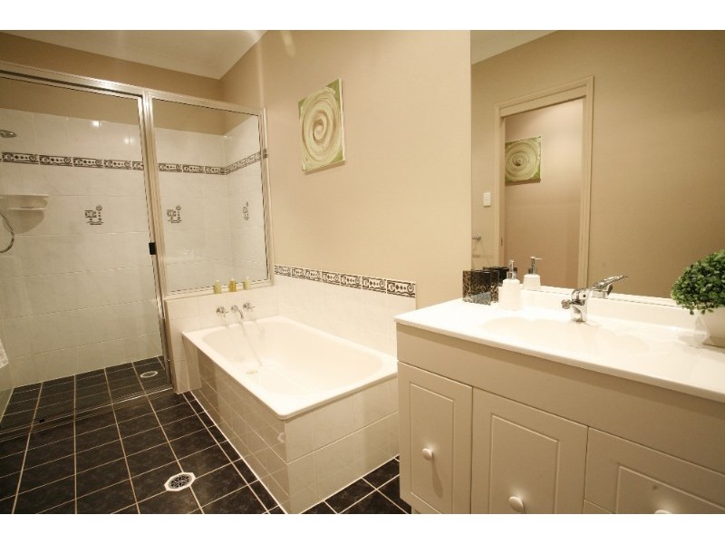 3 Hickory Court, Bushland Beach QLD 4818