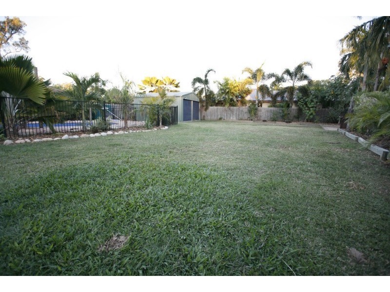 3 Hickory Court, Bushland Beach QLD 4818