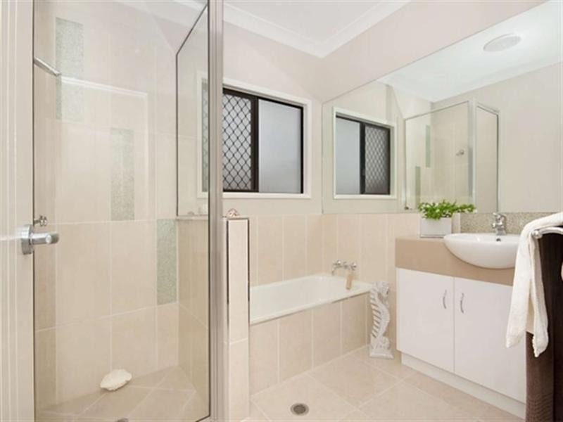 13 Broadwater Terrace, Idalia QLD 4811