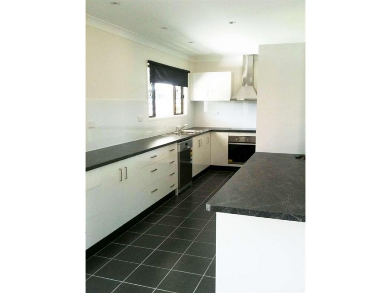 27 Hudson Street, Kirwan QLD 4817