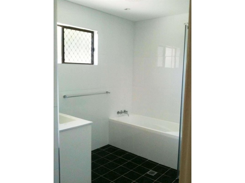 27 Hudson Street, Kirwan QLD 4817