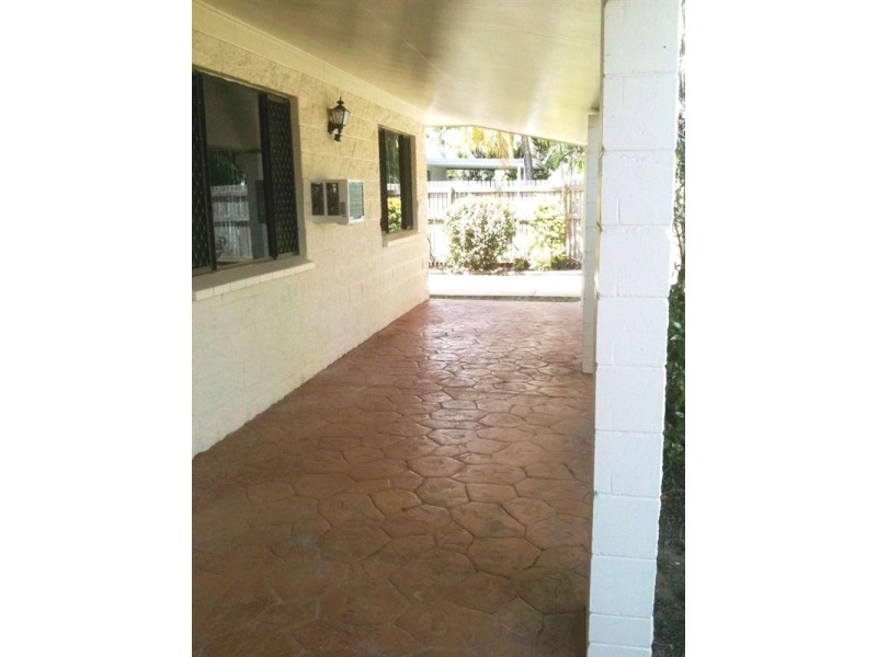 27 Hudson Street, Kirwan QLD 4817