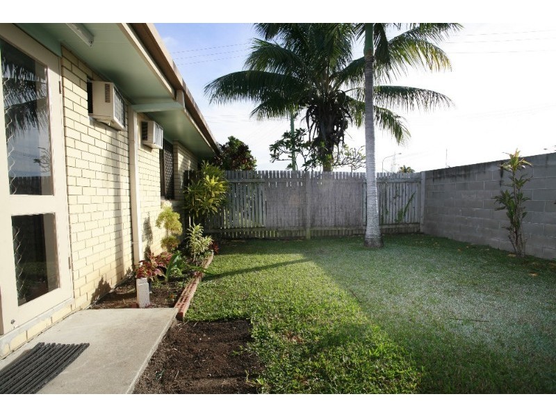 72-74 Railway Avenue, Railway Estate QLD 4810