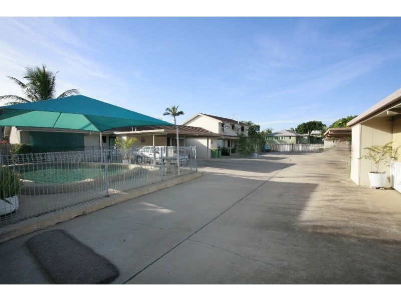 72-74 Railway Avenue, Railway Estate QLD 4810