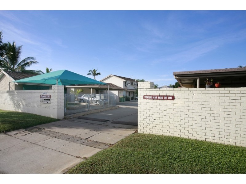 72-74 Railway Avenue, Railway Estate QLD 4810
