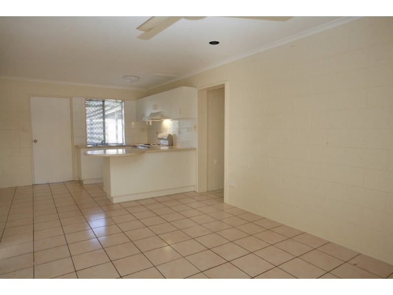 72-74 Railway Avenue, Railway Estate QLD 4810