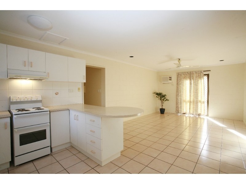 72-74 Railway Avenue, Railway Estate QLD 4810