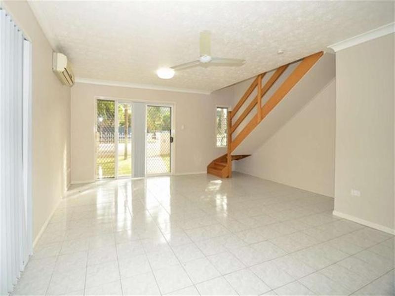 1/8 Lamington Street, West End QLD 4810