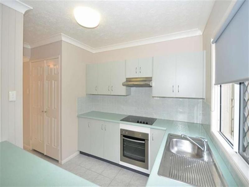 1/8 Lamington Street, West End QLD 4810