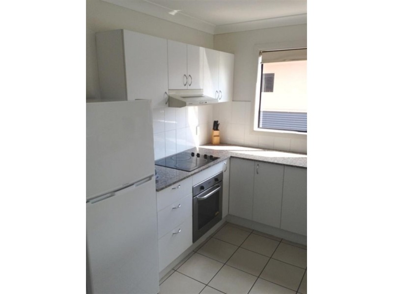 12/53-55 Kings Road, Pimlico QLD 4812