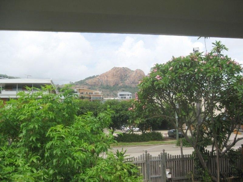 33 Mitchell Street, North Ward QLD 4810