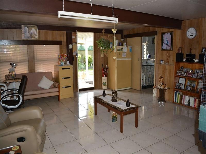 8 Carina Court, Mount Louisa QLD 4814