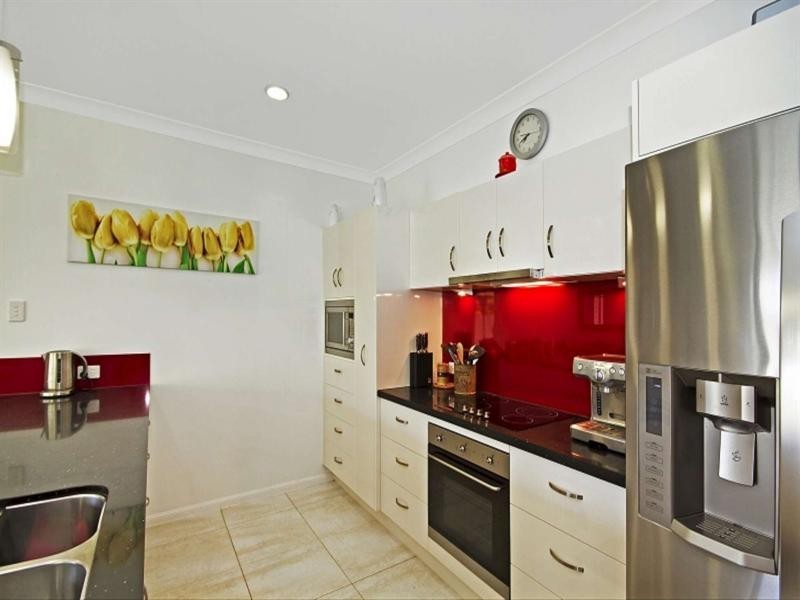 12 Heliconia Court, Mount Louisa QLD 4814