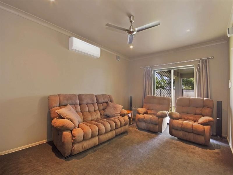 12 Heliconia Court, Mount Louisa QLD 4814