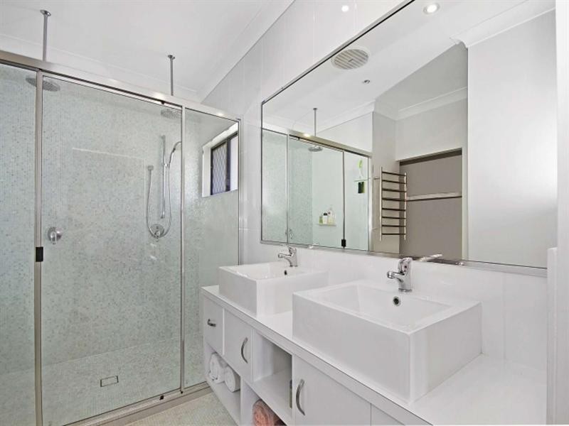 12 Heliconia Court, Mount Louisa QLD 4814