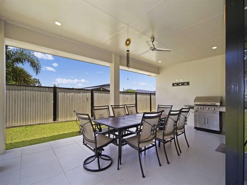 12 Heliconia Court, Mount Louisa QLD 4814