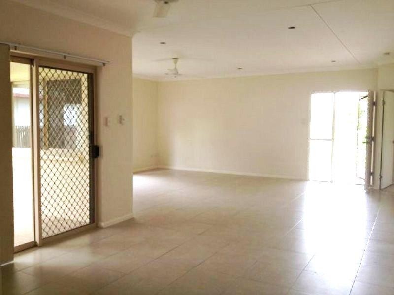 20 Lornsleigh Street, Mount Louisa QLD 4814