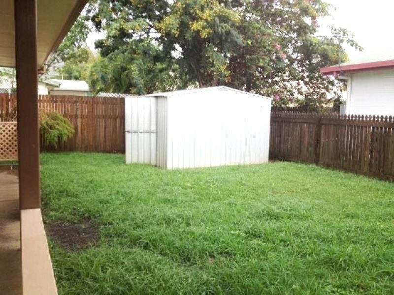 20 Lornsleigh Street, Mount Louisa QLD 4814