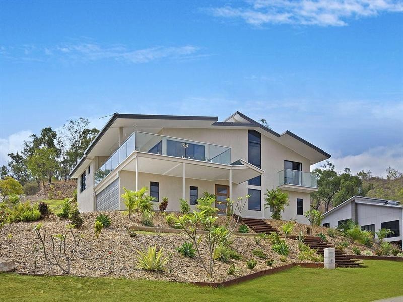 60 St Albans Road, Mount Louisa QLD 4814