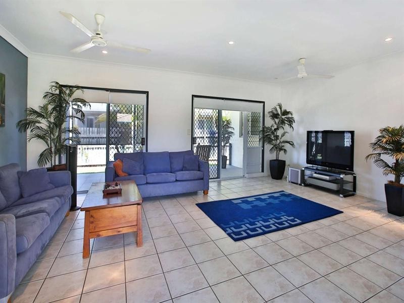 42 Eureka Crescent, Kirwan QLD 4817