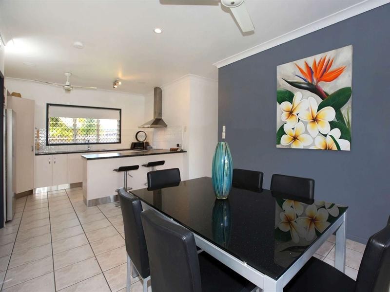 42 Eureka Crescent, Kirwan QLD 4817