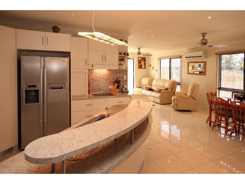 13 Kenwick Place, Kirwan QLD 4817