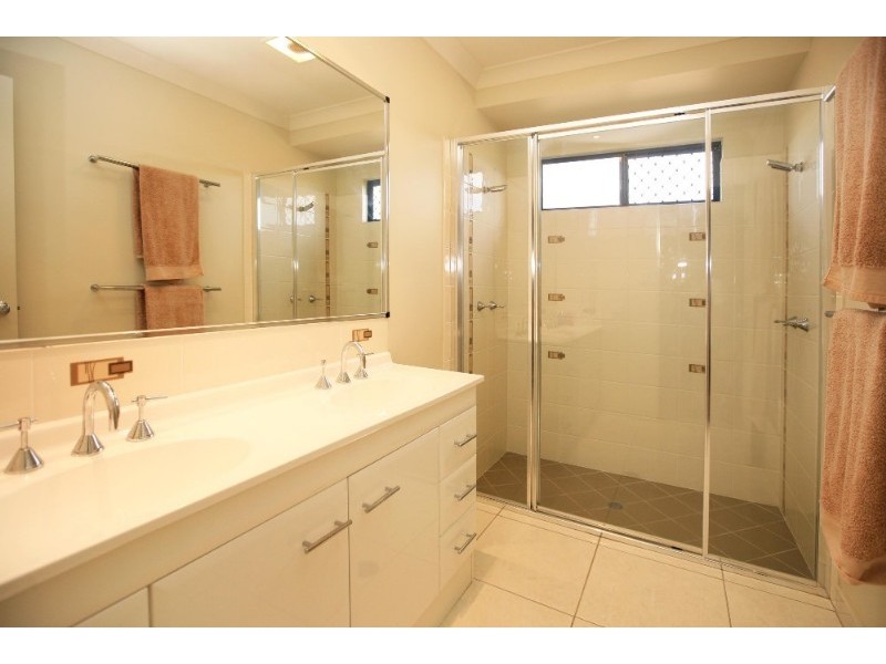 13 Kenwick Place, Kirwan QLD 4817