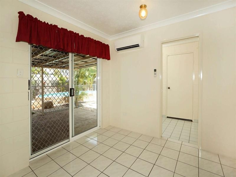 16 Lornsleigh Street, Mount Louisa QLD 4814